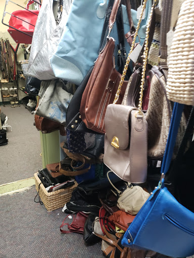 Thrift Store «H2O Help & Hope To Others», reviews and photos, 451 SE Maple St, Dallas, OR 97338, USA