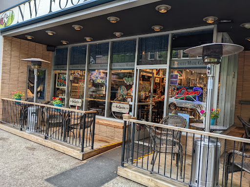 Gourmet Grocery Store «NW Food & Gifts», reviews and photos, 445 NE 3rd St, McMinnville, OR 97128, USA