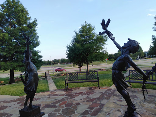 Recreation Center «Mustang Park Recreation Center», reviews and photos, 2223 Kinwest Pkwy, Irving, TX 75063, USA