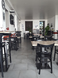 Atmosphère du Restaurant basque Bar Restaurant etxemendi Chez Lucas Et Julie à Espelette - n°19
