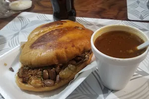Tacos de birria El Chaparro image