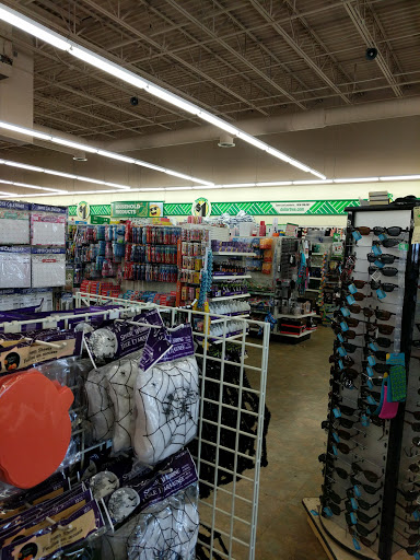 Dollar Store «Dollar Tree», reviews and photos, 1609 Golden Gate Plaza, Mayfield Heights, OH 44124, USA