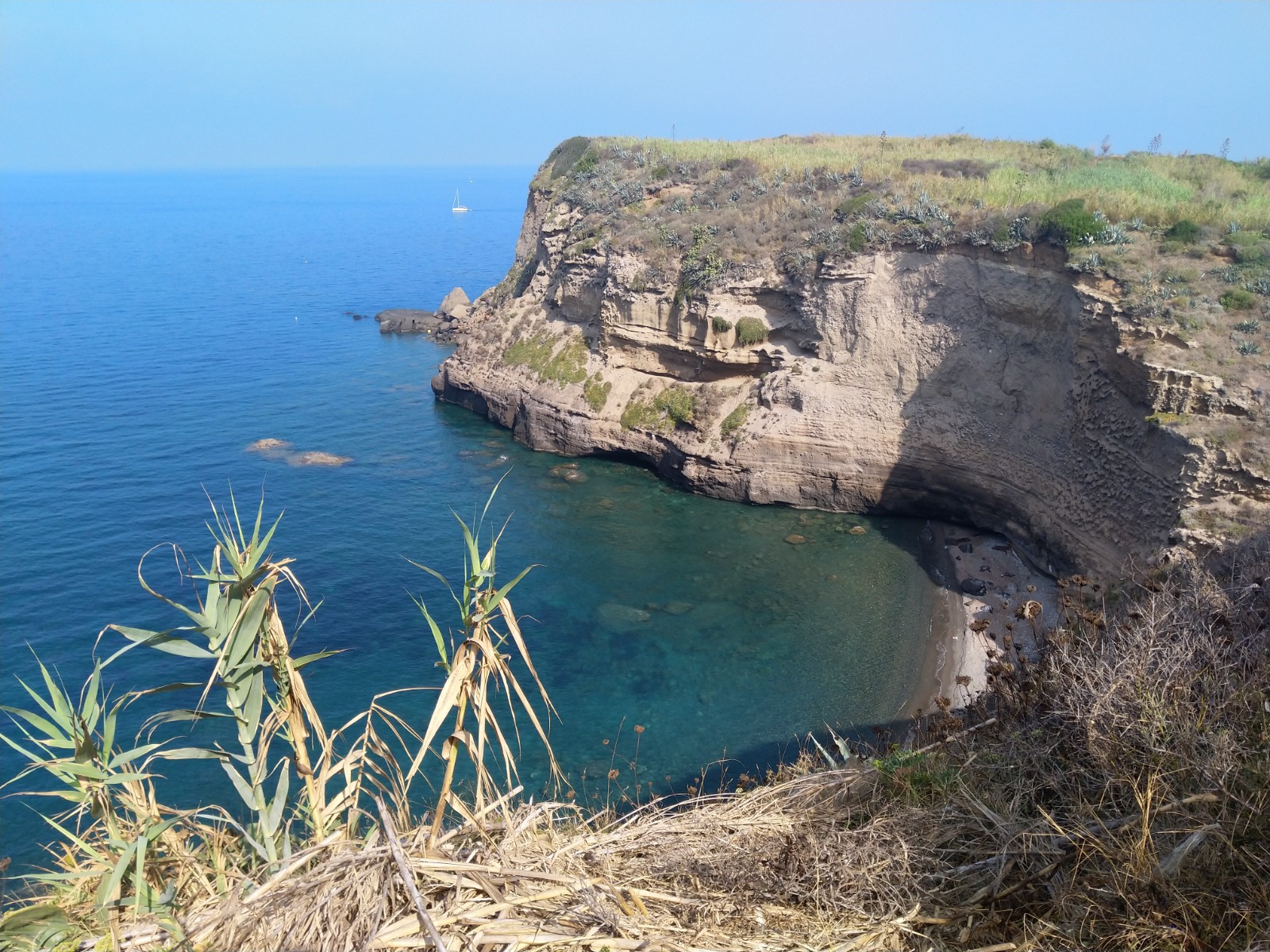 Photo of Parata Grande with light sand &  pebble surface