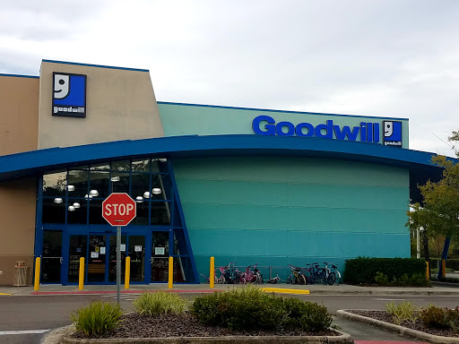 Thrift Store «Goodwill Wesley Chapel Superstore», reviews and photos, 2390 Willow Oak Dr, Wesley Chapel, FL 33544, USA