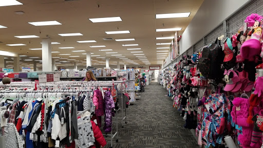 Clothing Store «Burlington Coat Factory», reviews and photos, 833 Lancaster Dr NE, Salem, OR 97301, USA