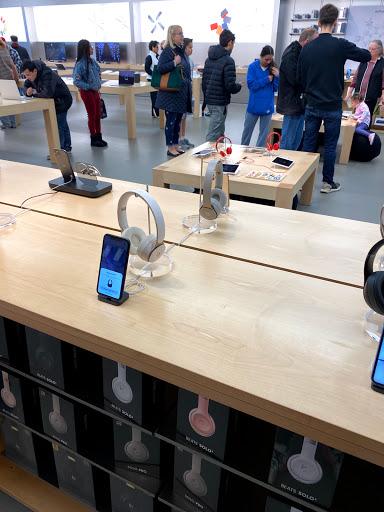 Computer Store «Apple Walt Whitman», reviews and photos, 160 Walt Whitman Rd, Huntington Station, NY 11746, USA