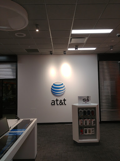 Cell Phone Store «AT&T Authorized Retailer», reviews and photos, 1068 E Brokaw Rd #30, San Jose, CA 95131, USA