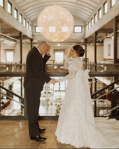 Bridal Shop «Bridal Boutique», reviews and photos, 412 E 6th St, Des Moines, IA 50309, USA