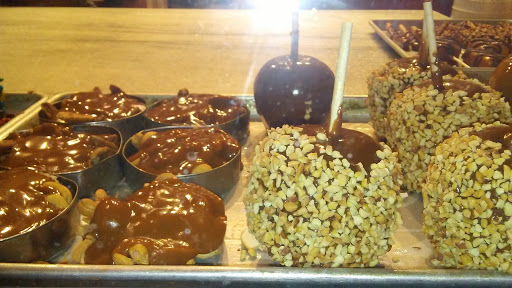 Chocolate Shop «Kilwins Hollywood», reviews and photos, 1907 Hollywood Blvd, Hollywood, FL 33020, USA