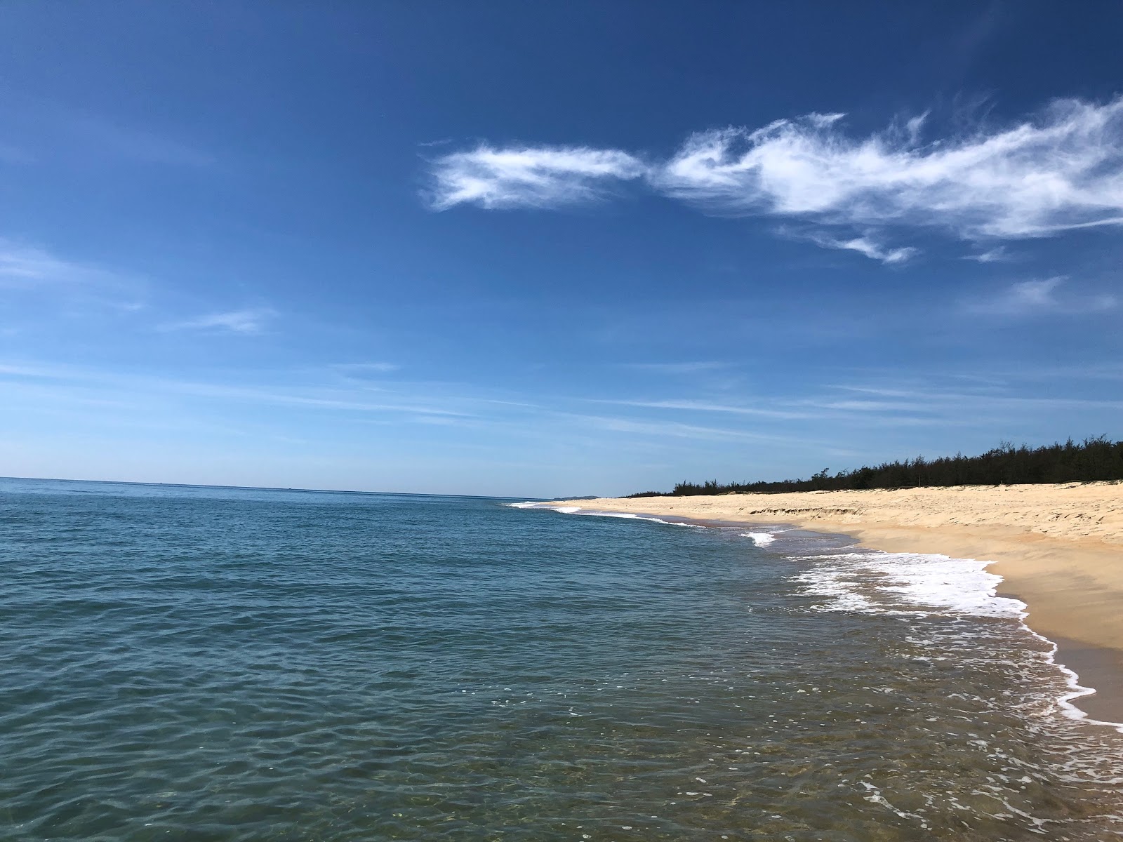 Foto van Pho Vinh beach met enigszins schoon niveau van netheid