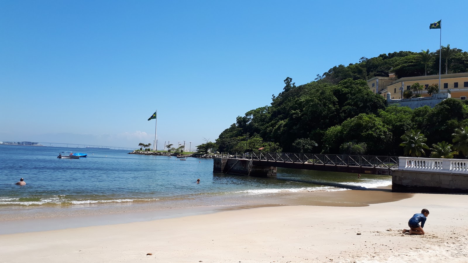 Foto de Praia do Forte de S João com muito limpo nível de limpeza