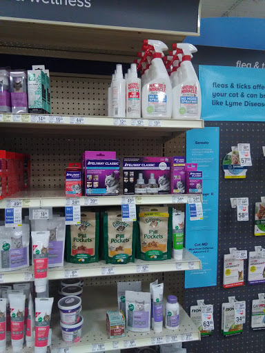 Pet Supply Store «PetSmart», reviews and photos, 533 S Tracy St, Wichita, KS 67209, USA