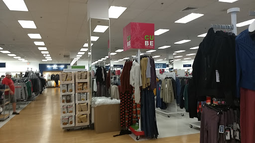 Department Store «Marshalls», reviews and photos, 1399 N Shore Rd, Revere, MA 02151, USA