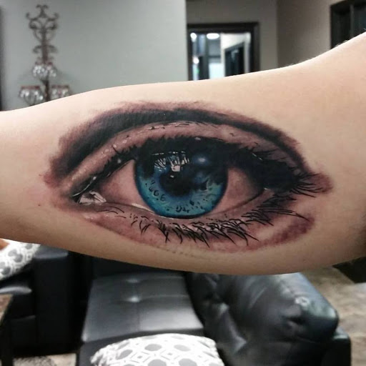 Tattoo Shop «Dark Horse Tattoo Company», reviews and photos, 1111 N Gilbert Rd #108, Gilbert, AZ 85234, USA