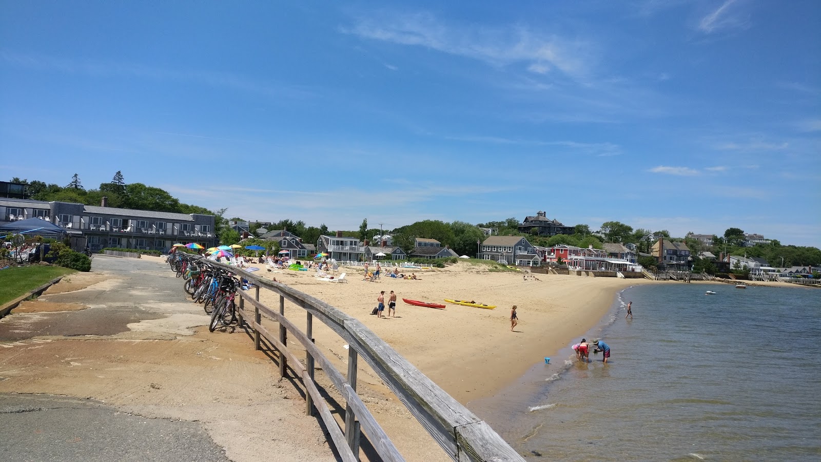 Provincetown beach的照片 带有明亮的沙子表面