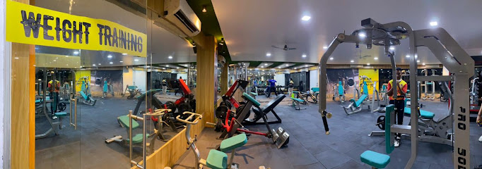 Fitness Mantras Marketyard - 2nd floor, Raviraj, Cru Mall, Bibvewadi road, New Era Society, Market Yard, Lullanagar, Pune, Maharashtra 411037, India