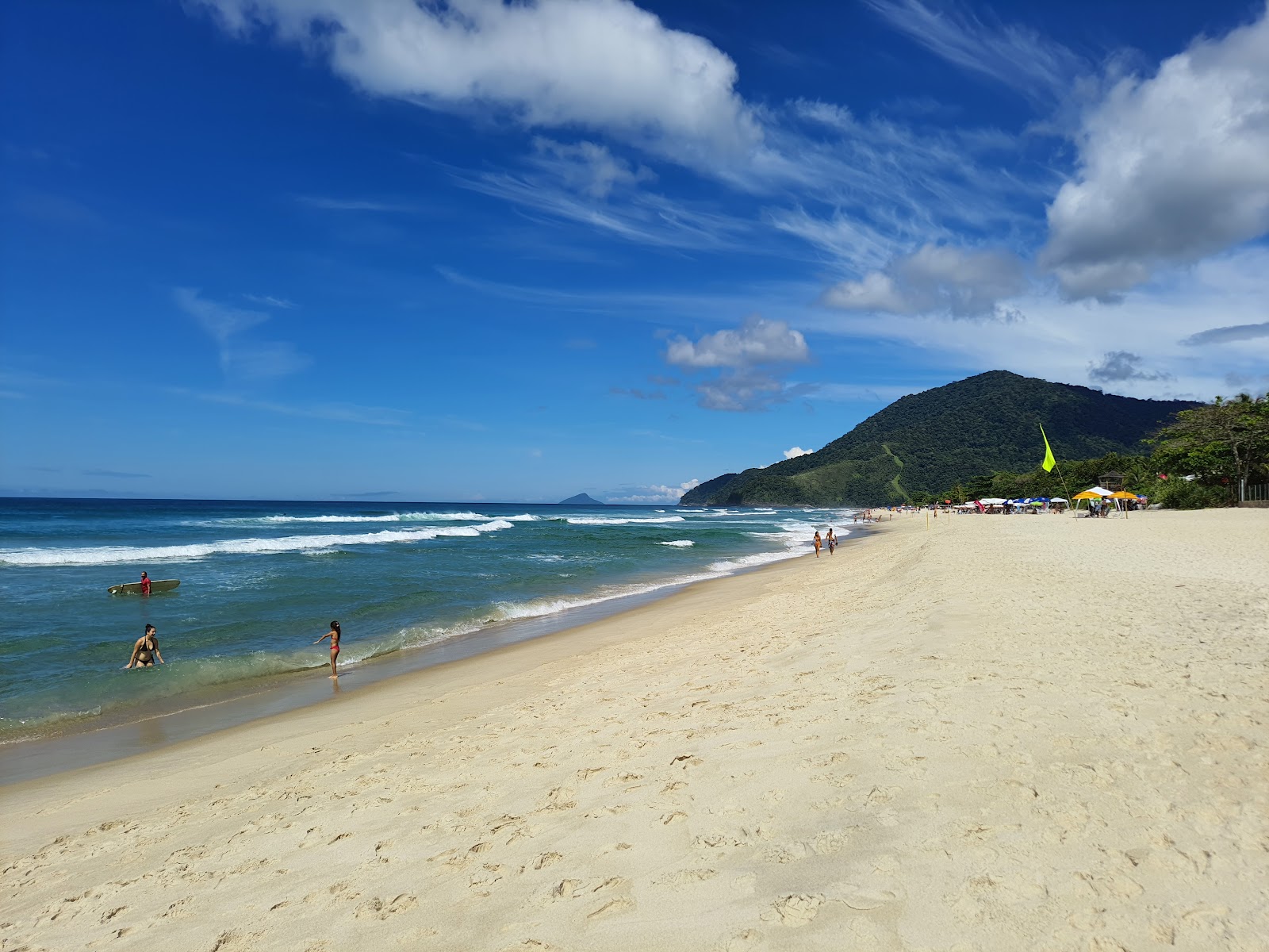 Photo of Maresias Beach with bright fine sand surface