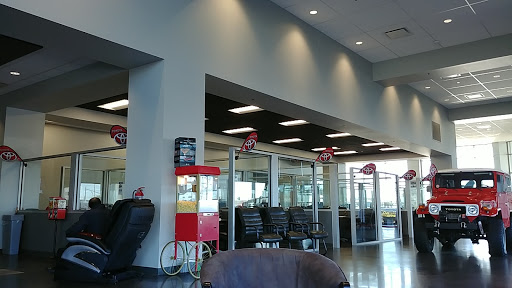 Toyota Dealer «Toyota of Bowling Green», reviews and photos, 2398 Scottsville Rd, Bowling Green, KY 42104, USA