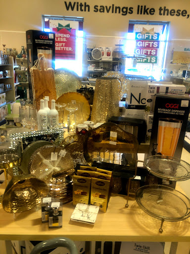 Department Store «HomeGoods», reviews and photos, 162 Everett Ave, Chelsea, MA 02150, USA