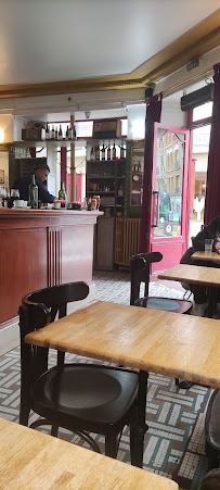Atmosphère du Restaurant Les Tontons à Paris - n°7