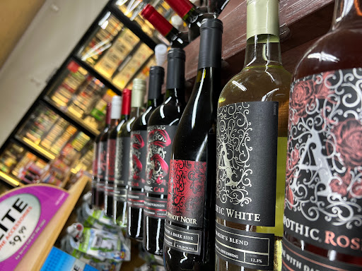 Wine Store «Canyon Crest Liquor», reviews and photos, 1350 Massachusetts Ave, Riverside, CA 92507, USA