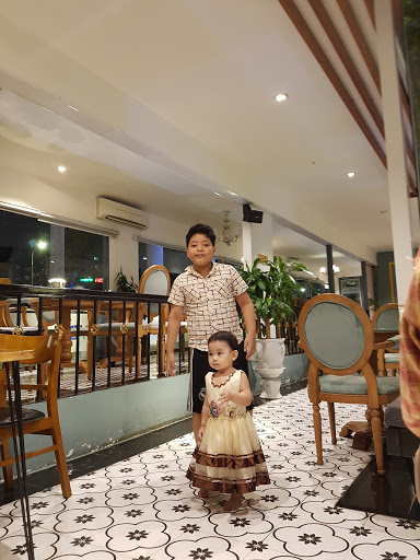 Cửa Hàng Trang Trí Nội Thất Thúy Nga
