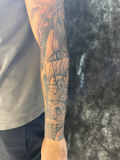 Explore jungle tattoo ideas, creative tattoo ideas in Sarasota, available at SEVEN SINS Tattoo Studio