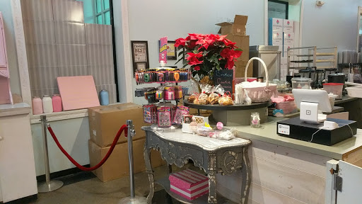 Bakery «Colossal Cupcakes», reviews and photos, 528 Euclid Ave, Cleveland, OH 44114, USA