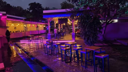 FUCHSIA Bar Lounge - 9HGC+385, Av. de I,Independance, Bangui, Central African Republic