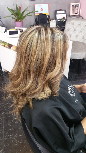 Beauty Salon «Tease Me Hair Salon», reviews and photos, 7028 Foothill Blvd, Tujunga, CA 91042, USA