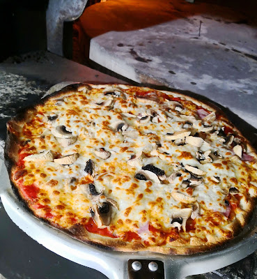 Pizza du terroir à Saint-Barthélémy-de-Vals