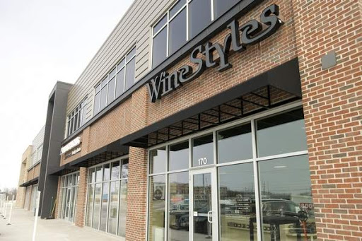 WineStyles of Cedar Rapids, 4201 42nd St NE #170, Cedar Rapids, IA 52402, USA, 