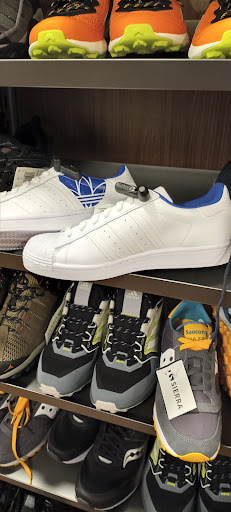 Shopping Mall «Rio Hill Shopping Center», reviews and photos, Seminole Trail, Charlottesville, VA 22901, USA