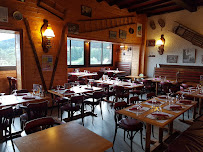 Atmosphère du Restaurant français Lou Cantou à Besse-et-Saint-Anastaise - n°11