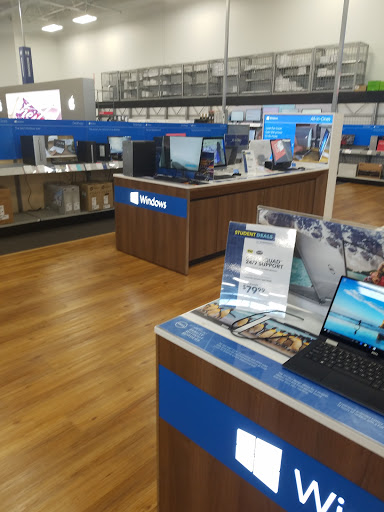 Electronics Store «Best Buy», reviews and photos, 1876 S Randall Rd, Geneva, IL 60134, USA