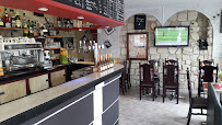 Atmosphère du Restaurant servant du couscous Le bon coin restaurant Asnières sur Seine à Asnières-sur-Seine - n°1