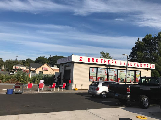 Two Brothers Hand Car Wash en East Haven