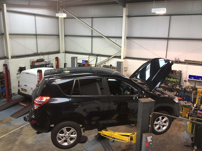 Reviews of Crown Point Motor Company – Denton, Manchester in Manchester - Auto repair shop