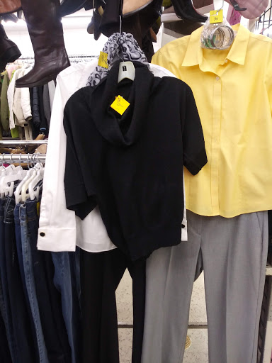 Thrift Store «Village Discount Outlet», reviews and photos, 3500 Cleveland Ave, Columbus, OH 43224, USA