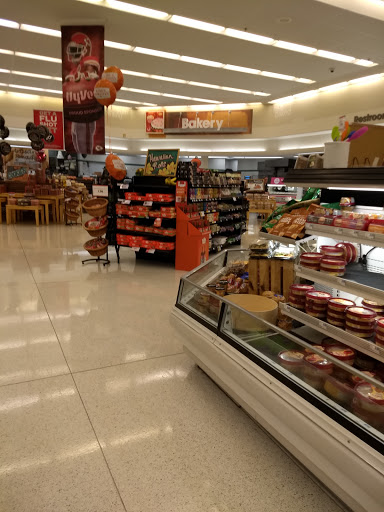 Supermarket «Hy-Vee», reviews and photos, 207 NE Englewood Rd, Kansas City, MO 64118, USA