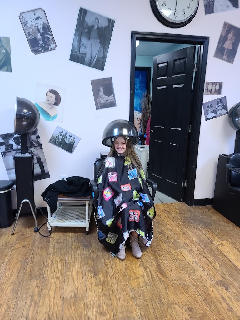 Clippers Hair Salon 30263