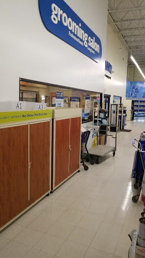 Pet Supply Store «PetSmart», reviews and photos, 250 Grossman Dr, Braintree, MA 02184, USA