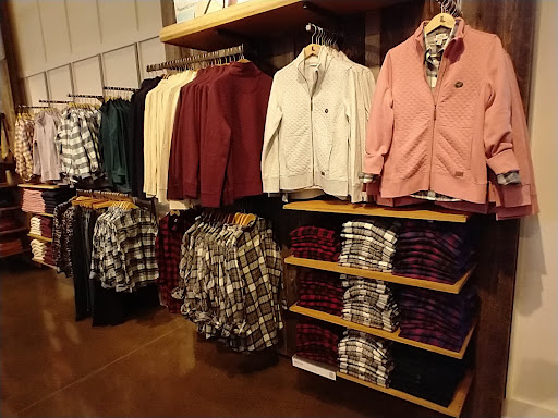 Clothing Store «L.L. Bean», reviews and photos, 75 Evergreen Way, South Windsor, CT 06074, USA