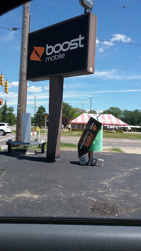 Telecommunications Service Provider «Boost Mobile Premier Store», reviews and photos, 3848 Lapeer Rd, Flint, MI 48503, USA