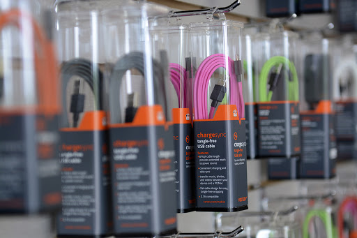 Mobile Phone Repair Shop «CPR Cell Phone Repair Coon Rapids», reviews and photos, 12689 Riverdale Blvd #204, Coon Rapids, MN 55448, USA