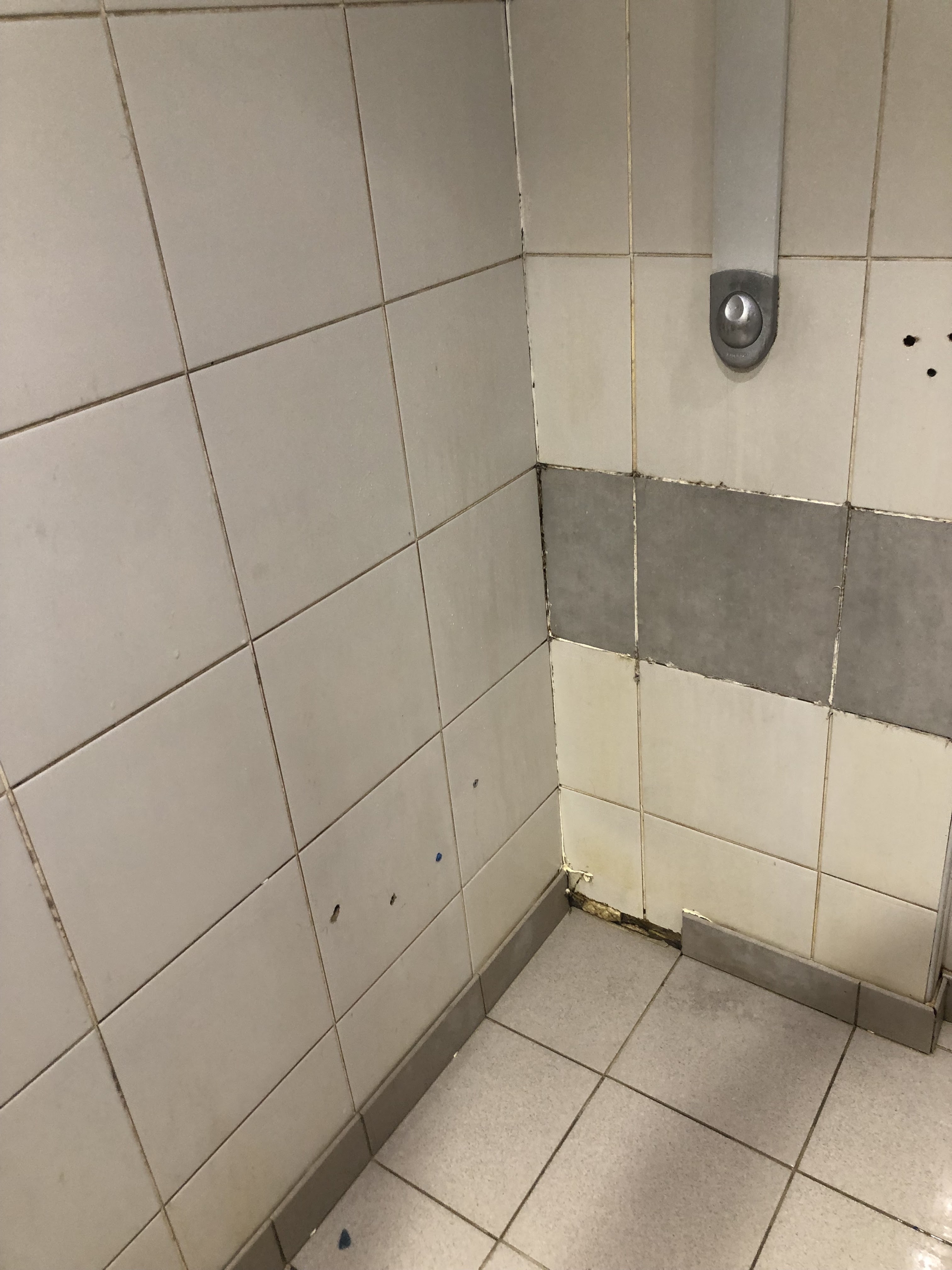 Photo n° 2 de l'avis de 444dioni.� fait le 27/10/2022 à 06:33