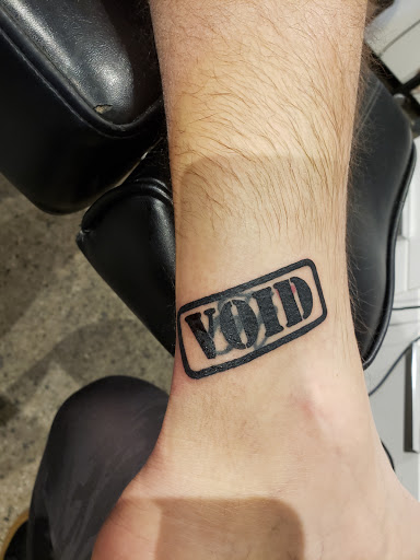 Tattoo Shop «Brass Knuckle Tattoo Studio», reviews and photos, 2817 Hennepin Ave, Minneapolis, MN 55408, USA