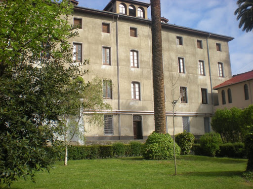 Colegio Hijas de la Cruz en Santurtzi