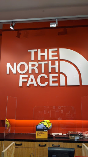 Clothing Store «The North Face», reviews and photos, 28853 Chagrin Blvd, Woodmere, OH 44122, USA