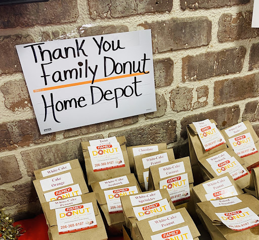 Donut Shop «Family Donut Shop», reviews and photos, 2100 N Northgate Way, Seattle, WA 98133, USA